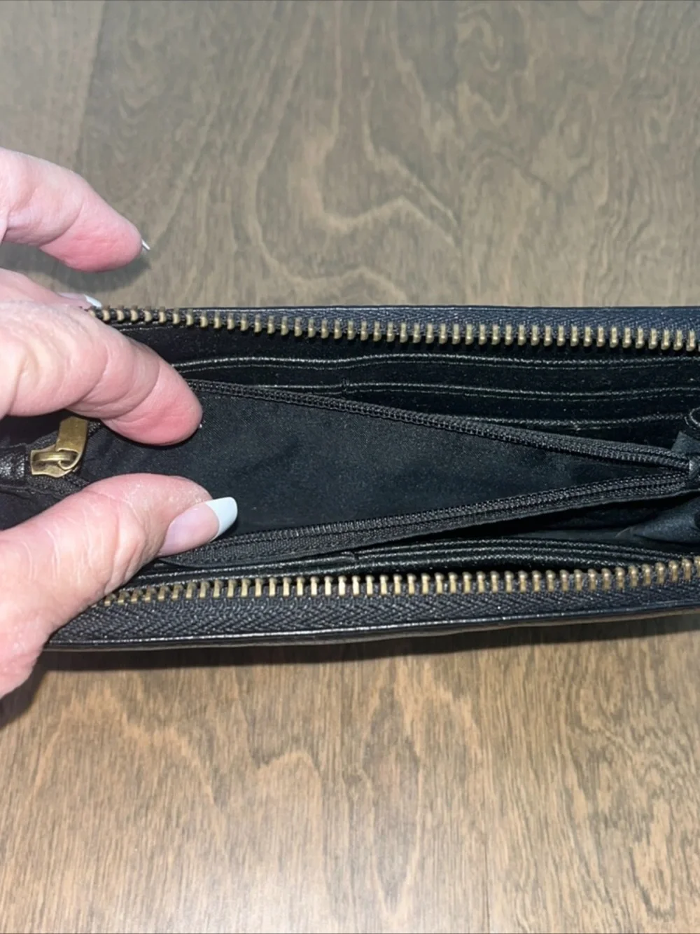 Fossil Women’s Black Solid Zip-Around Wallet Organizer w/ Credit Card Slots